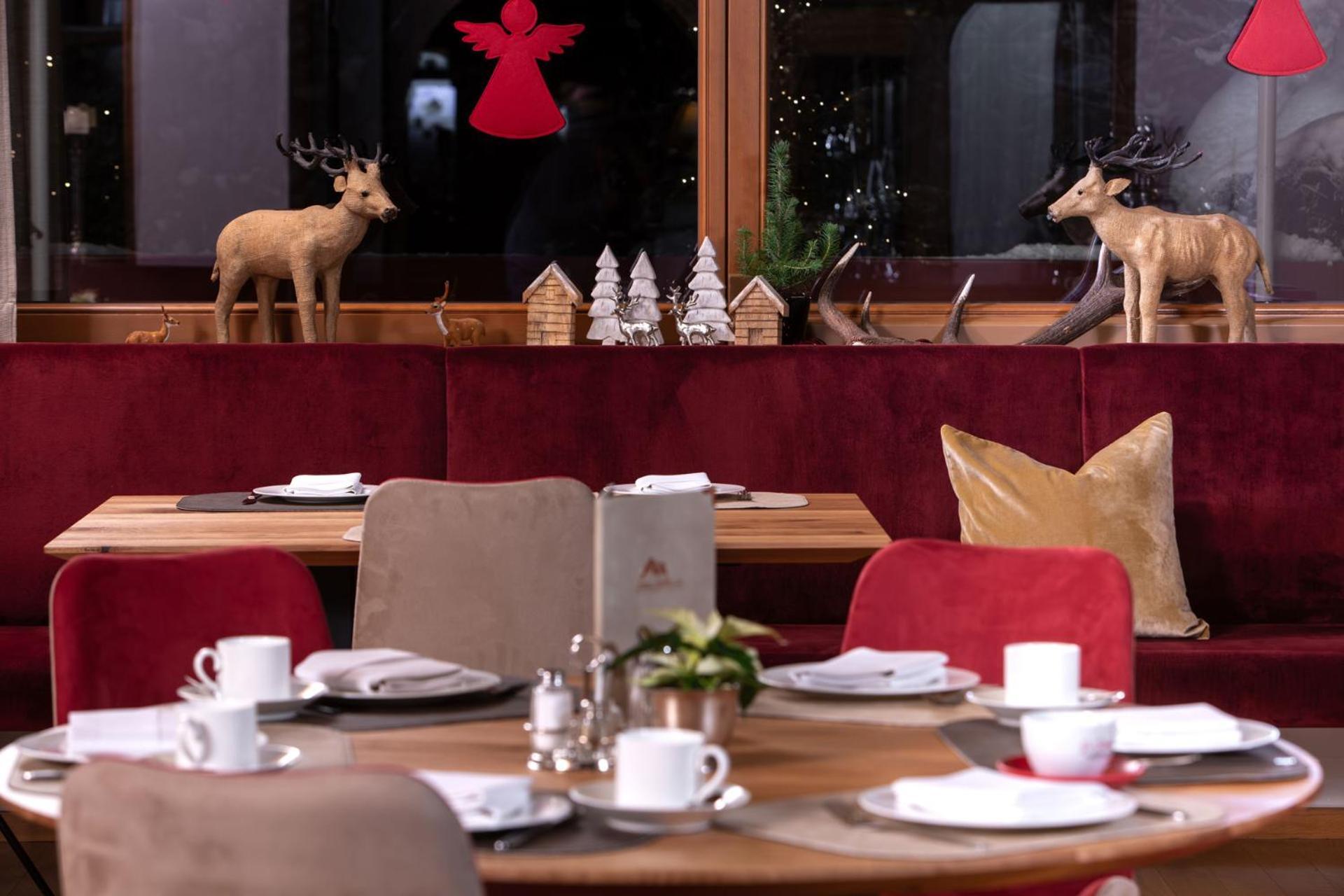 Alpin- Sporthotel, Summercard Included - September 4* Zell am See